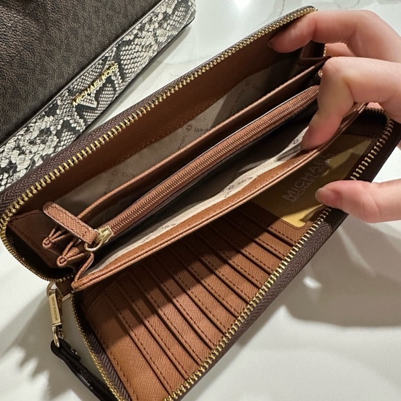 Michael Kors Emilia satchel and Wallet Set-nwt - Picture 5 of 17